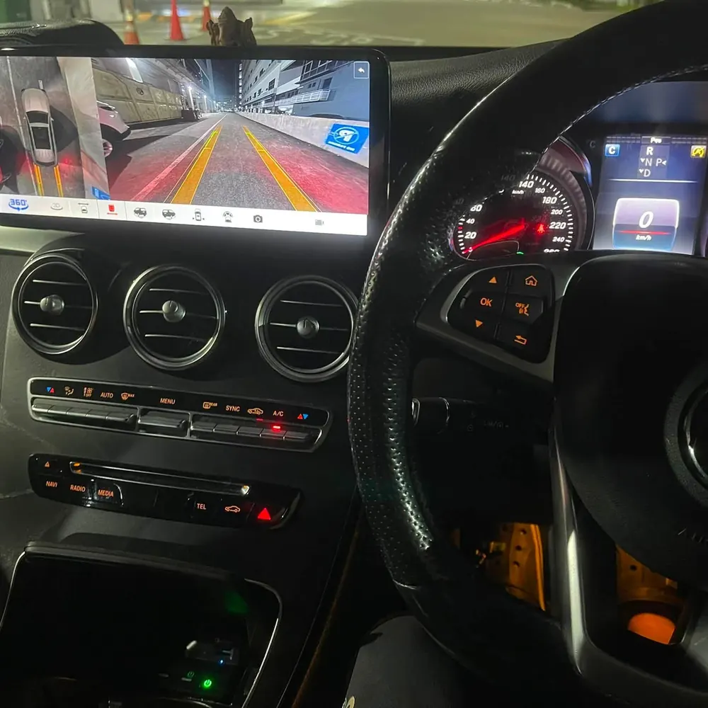 Reverse camera view on a widescreen ETHOS display in a Mercedes-Benz GLC